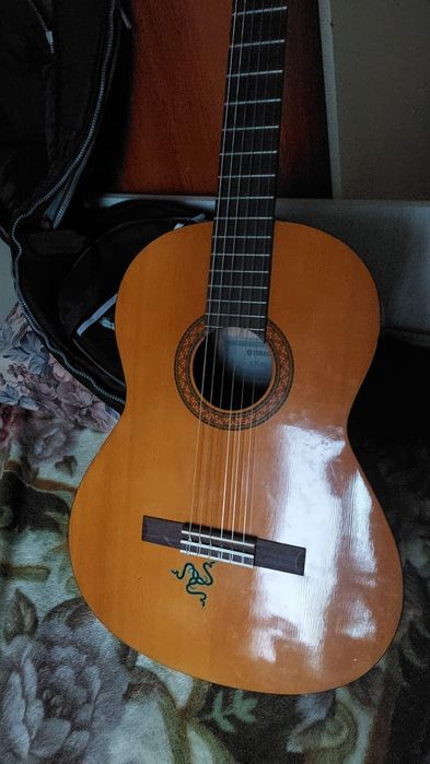 Гитара акустическая