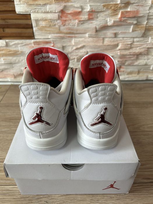 Jordan 4 matallic red 40.5