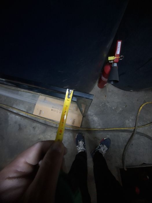 Sticla securizată 2 bucăți la fel 254x91  preț pe 2 bucăți 500 lei