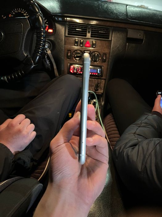 Продам iPhone 11 128GB