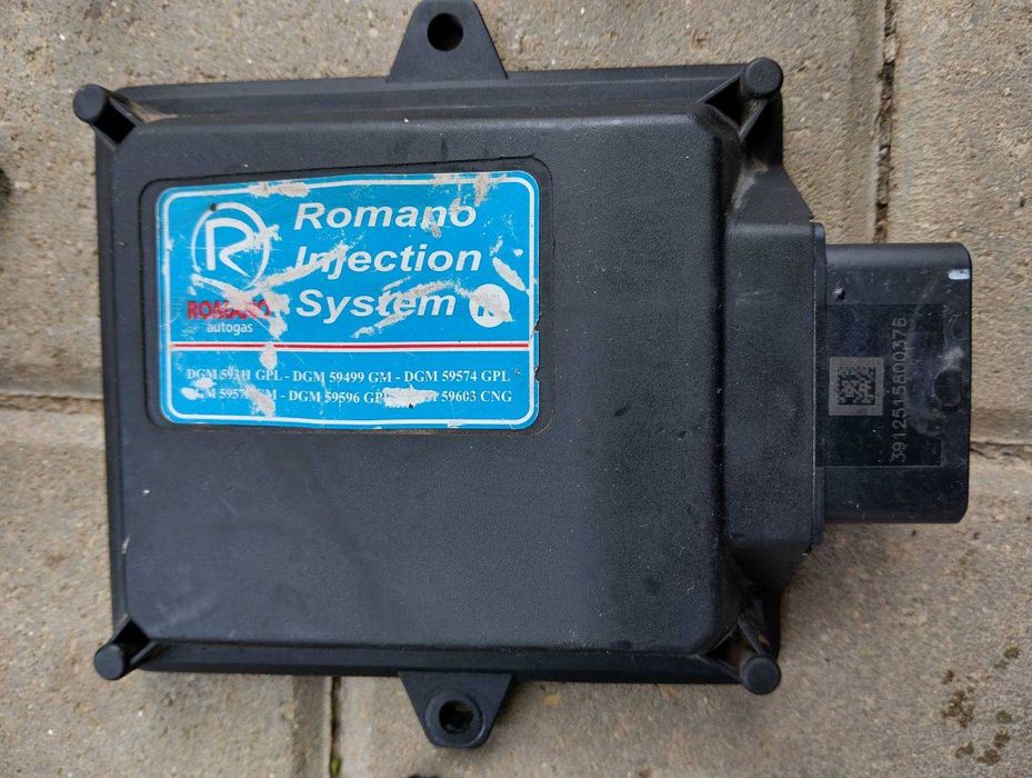 Продавам газов инжекцион ROMANO за ДБГ 4 цилиндъра, на части + бутилка