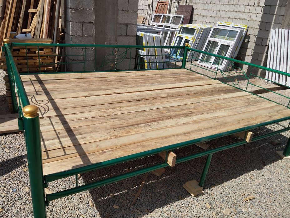 кароват,чорпоя сотилади