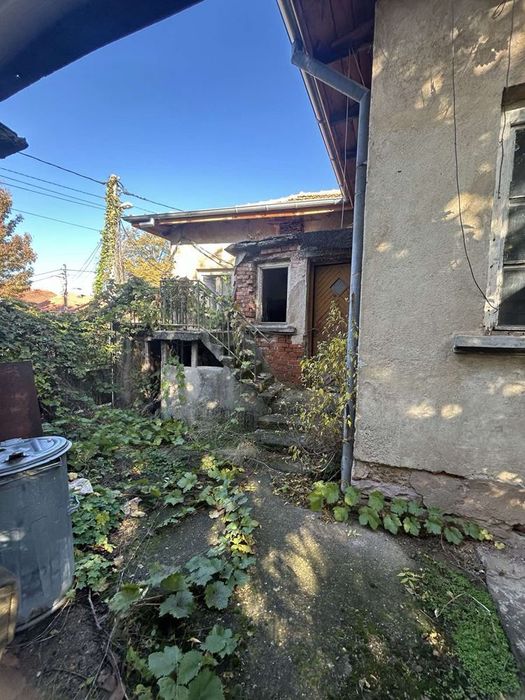 Продава се Къща в с. Доброславци, Област София-град - 700 кв.м за 117 €/кв.м - Снимка #7