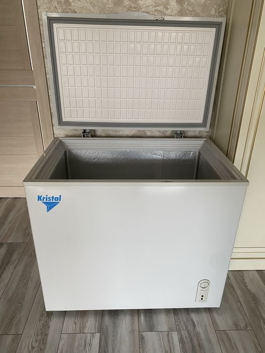 Морозильник 250л в отличном состоянии !!!