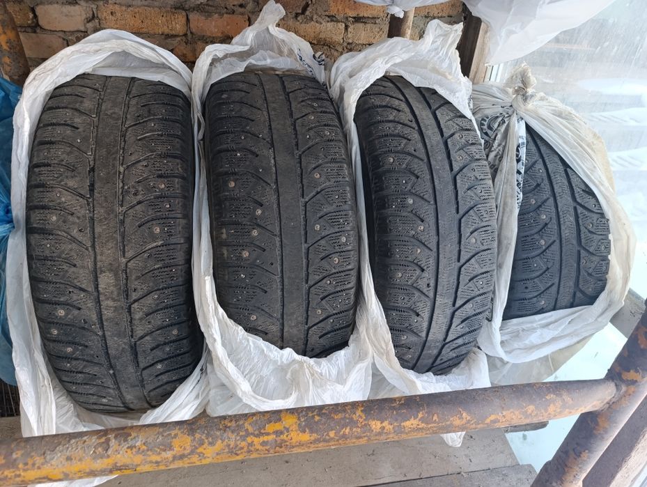 Продам зимние шины б/у