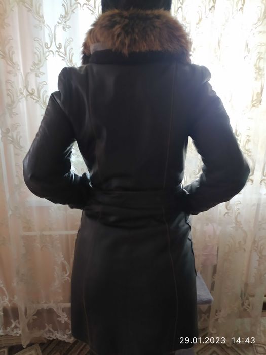 Продам дублёнки 2шт женские