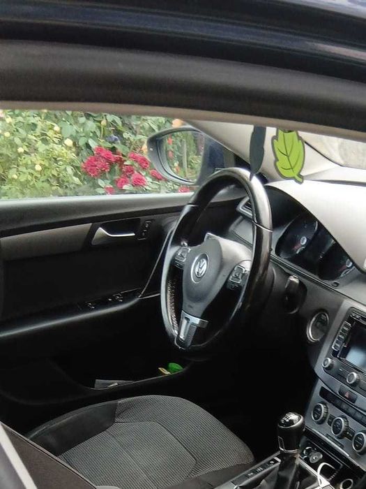 Volkswagen passat 2015    2000cmc 140cp