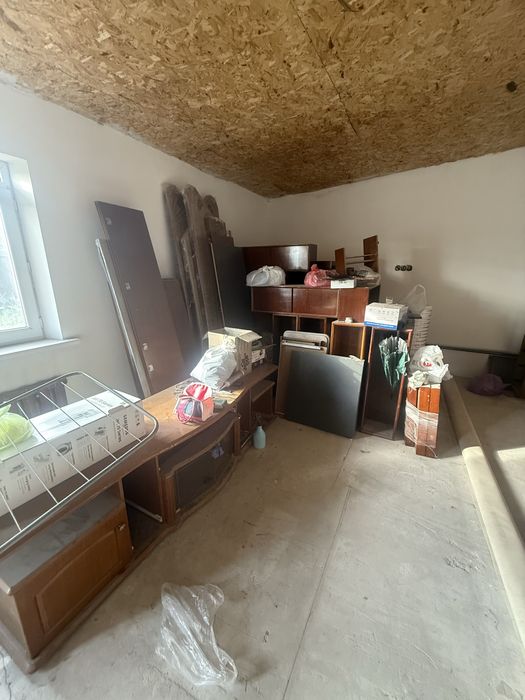 Офисные шкафы и столы