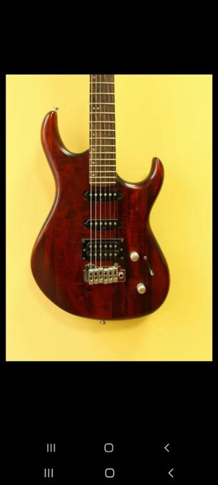 Elektro gitara sotiladi