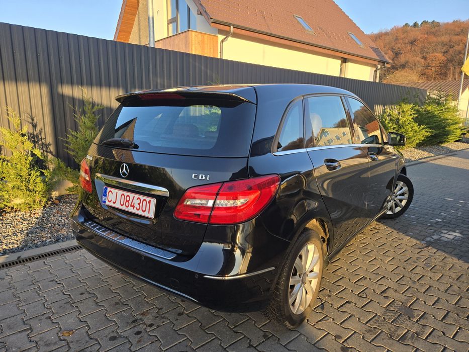 Mercedes b180cdi Faruri led Piele etc