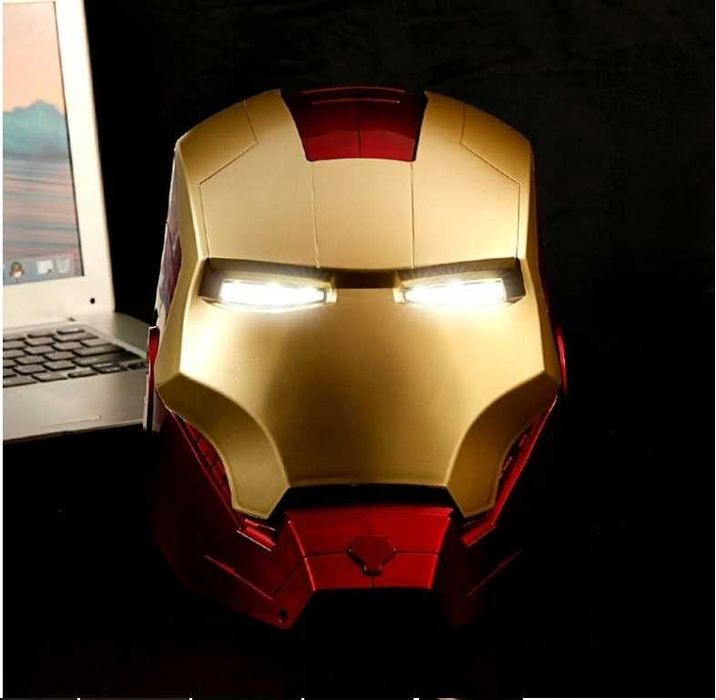 Маска Електронен шлем Marvel Iron Man Железния човек светещи очи
