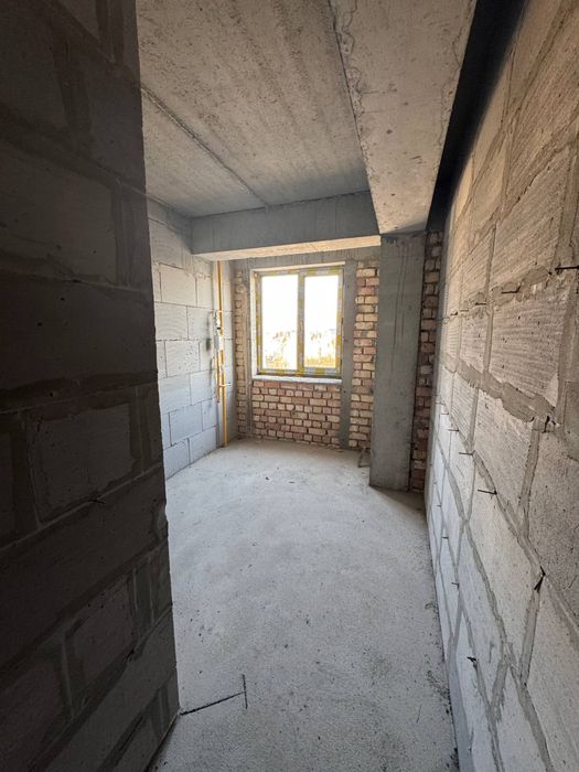 Срочно Продаеться 2-ком квартира в городе Чирчике 10-мик новостройка