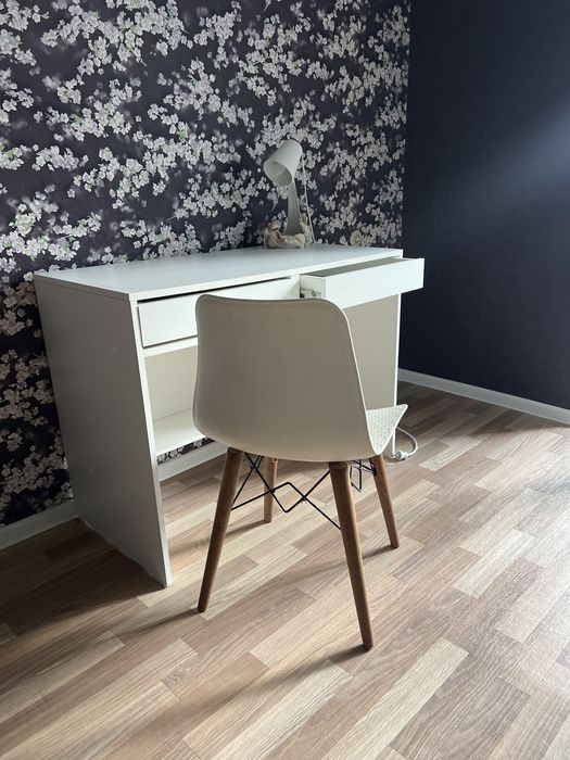 Рабочий стол + стул в отличном состоянии