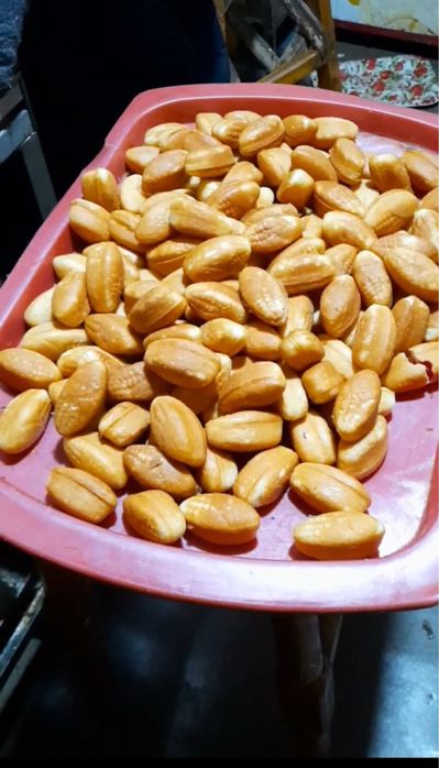 Tayyor. Keks. Aparat.