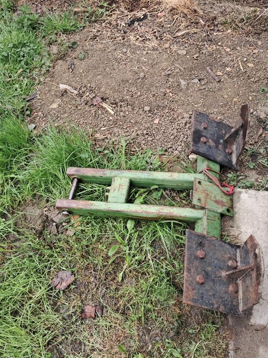 Mini  escavator .