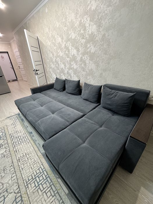 Диван в хорошем состояний