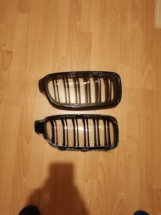 Grilă dublă / nari BMW Seria 4 F32 F33 F82 F83 – Model M  Negru Lucios