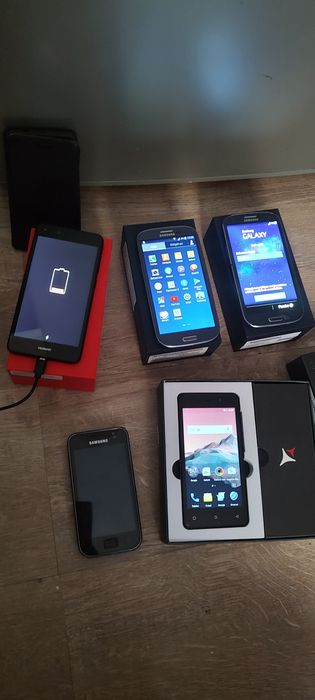 Pentru colecție  telefoane vechi , funcționale