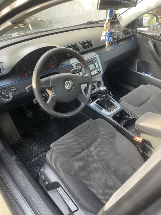 Vând Passat B6 , 4.200 euro negociabil in limita bunului simt !!