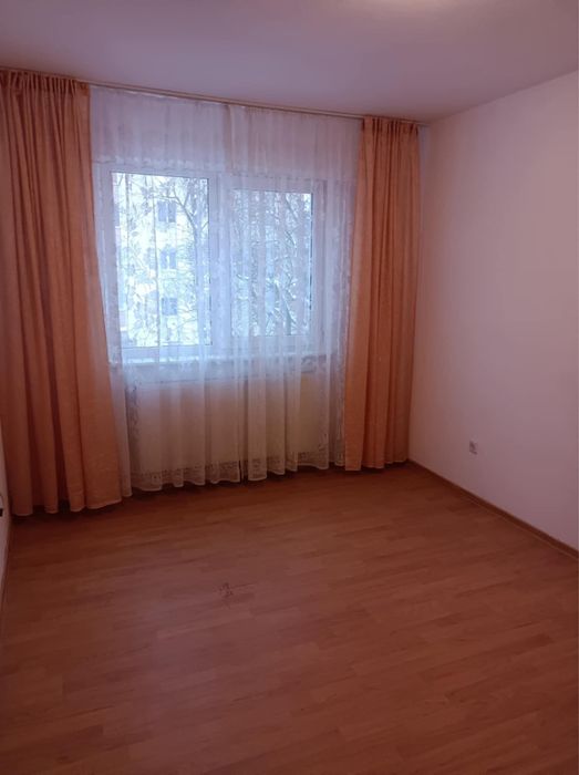 Apartament de închiriat