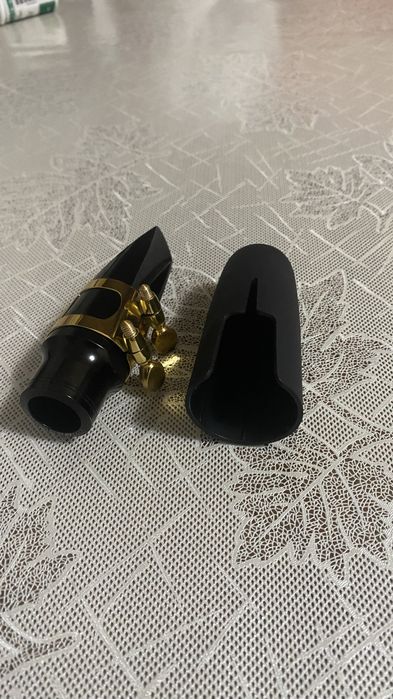 Саксофон Yamaha 200 000 тг.