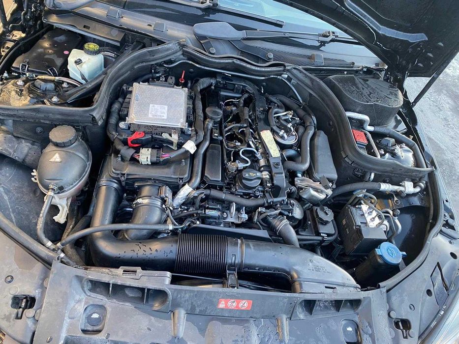 DEZMEMBREZ Mercedes C class W204 Motor Cutie Usa Far Stop Bara Capota