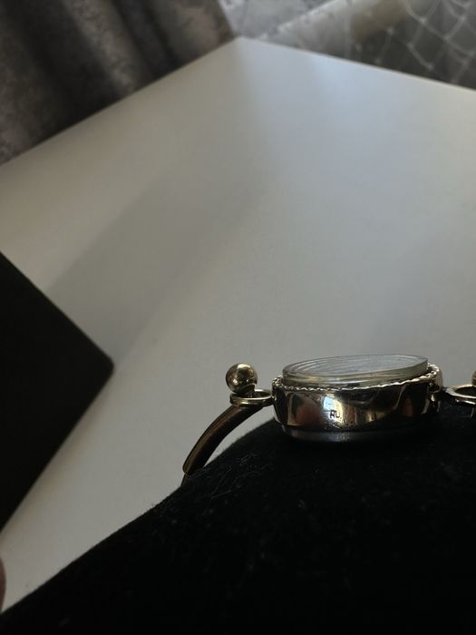 Продам советские винтажные часы