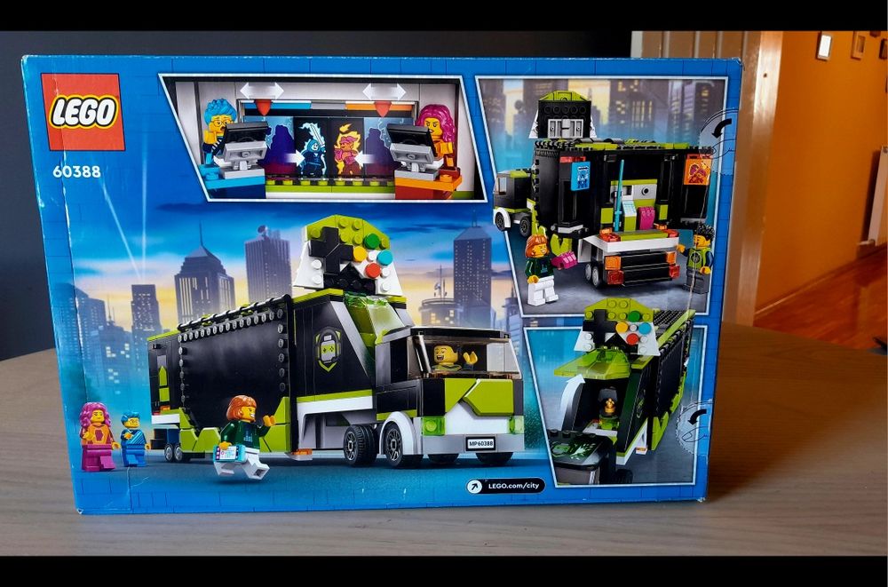 Lego City Gaming Truck