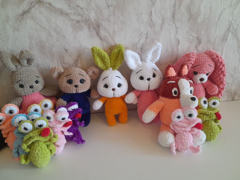 Налични играчки  плетени