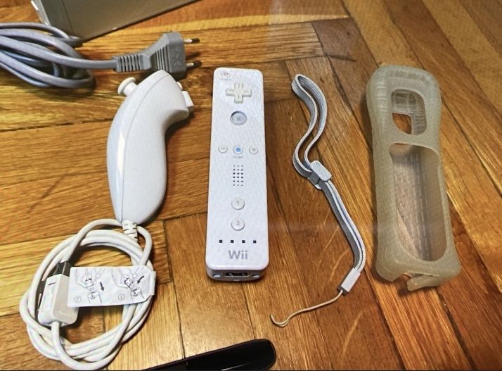 PachetWii complet (pentru un jucator), original-Nintendo, impecabil.