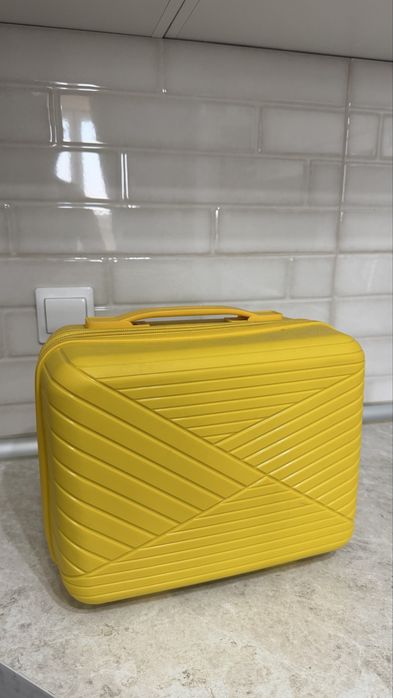 Чемодан универсальный