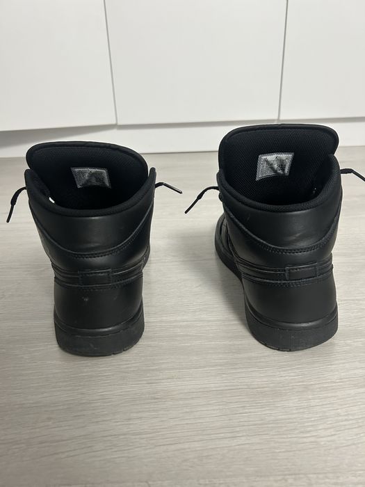 Nike Air Jordan 1 High in conditii bune