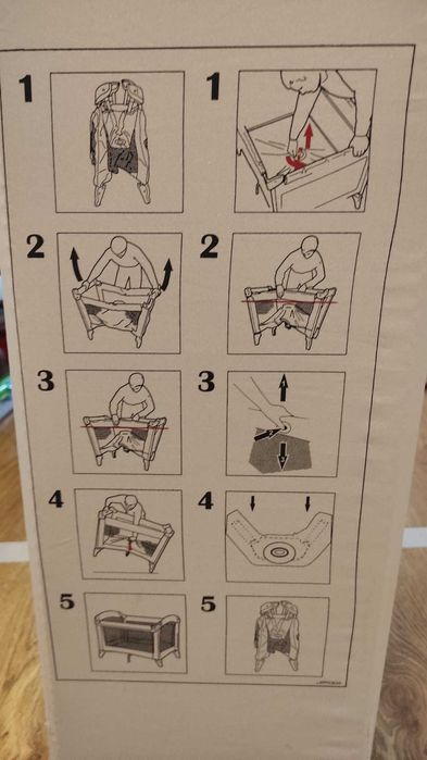 Pătuț pliabil de bebe GRACO cu masă de înfășat, sunete și vibrație