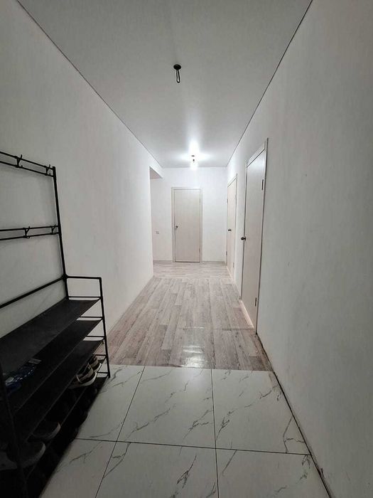 Продаётся 2 комн. квартира, район Детская больница.