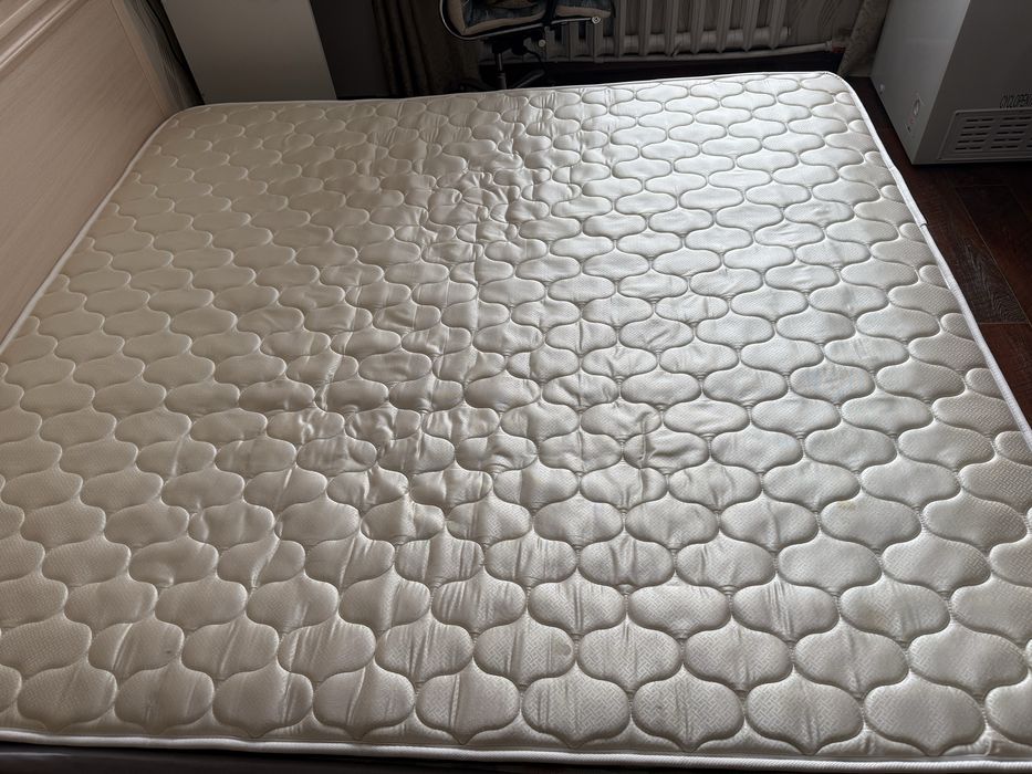 Матрас двухспальный