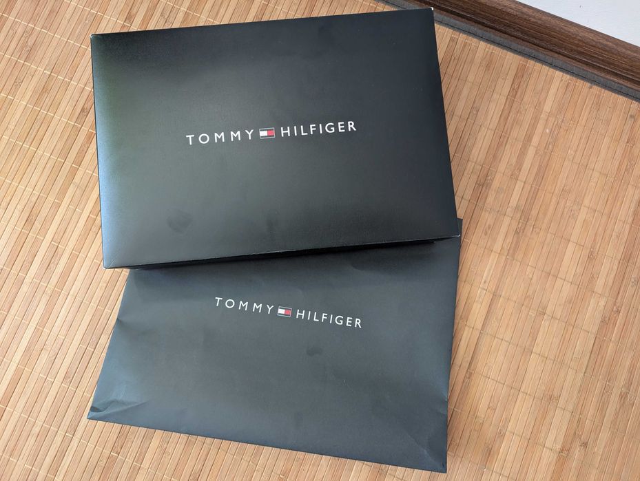 Jacheta copii Tommy Hilfiger, bomber blana ecologica, marime 98, noua