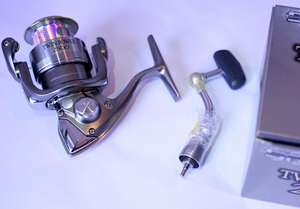 Shimano Twin Power 2500 mulineta pescuit NOUA (Stella Daiwa)