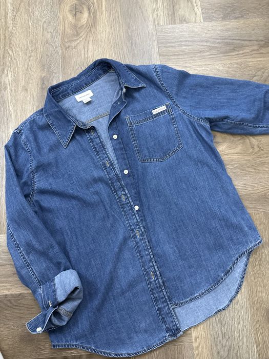 Продам женскую рубашку calvin klein