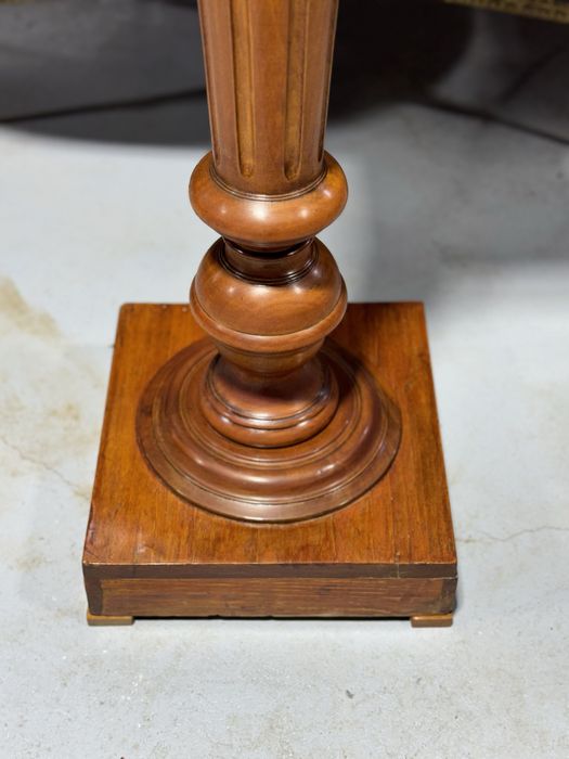 Stativ deosebit din lemn, reconditionat