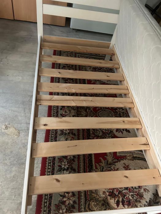 Продается кровать Икея