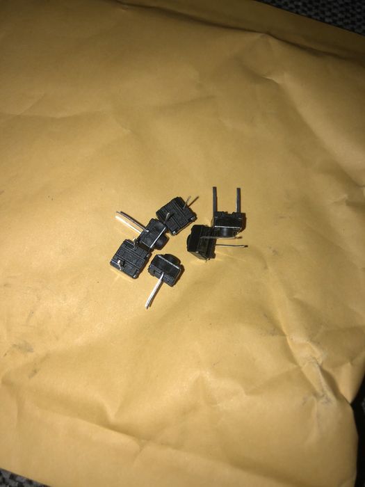 Contact push butoane korg