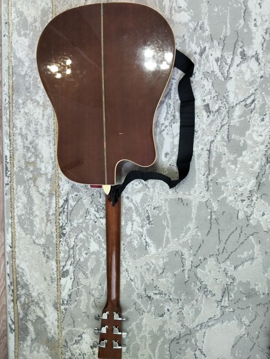 акустическая гитара