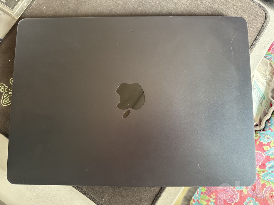 Macbook air m2 8/256 midnight