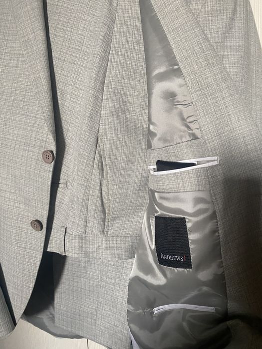 Мъжки официален костюм