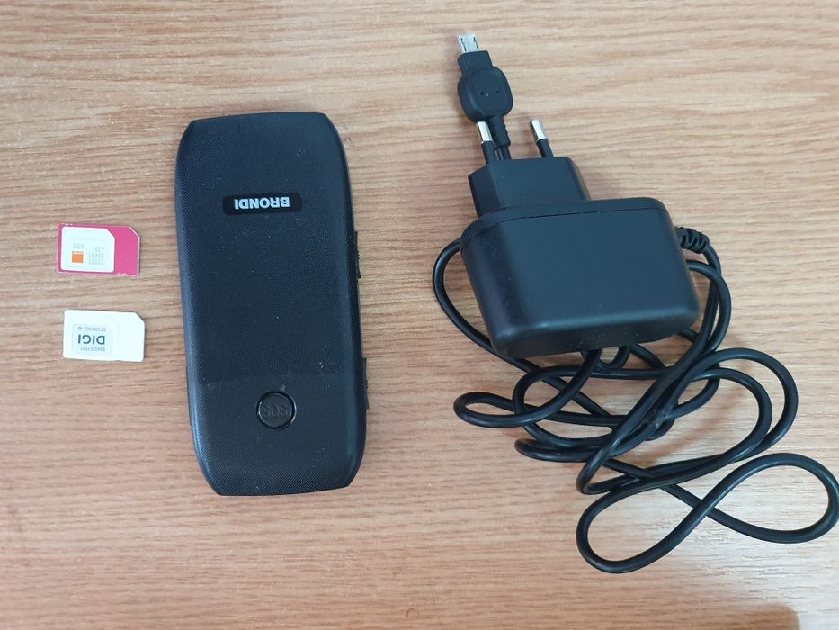 Brondi telefon cu lanterna butoane taste necodat cu incarcator