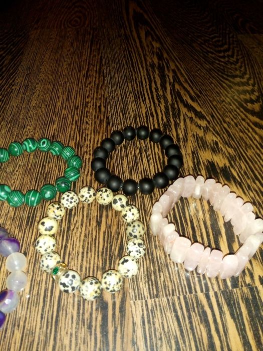 Гривни от чист седеф/полускъпоценни камъни/цени в описанието