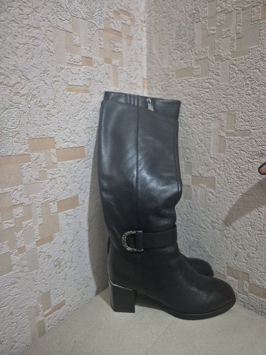 Женская обувь зимняя.