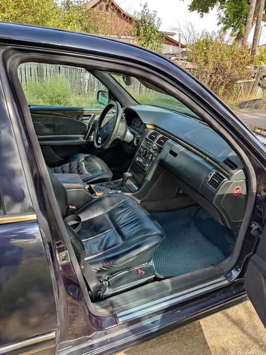 Продажа mercedes 210