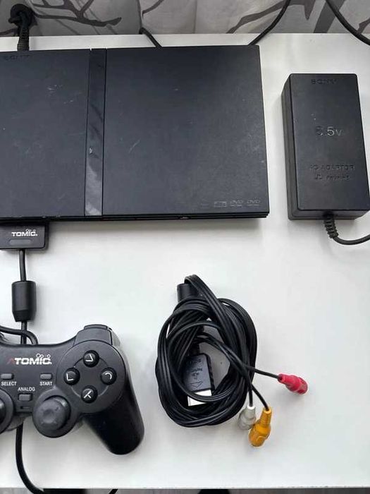 Sony PlayStation 2 + controller + cablu + alimentator