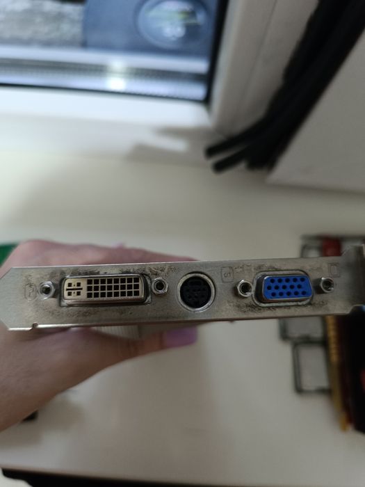 Продам видеокарту nx100gs-td128e